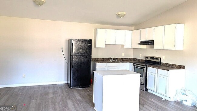Building Photo - 100 Silas Ct