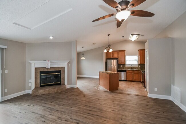 Foto del edificio - 8544 Moss Pointe Trail N