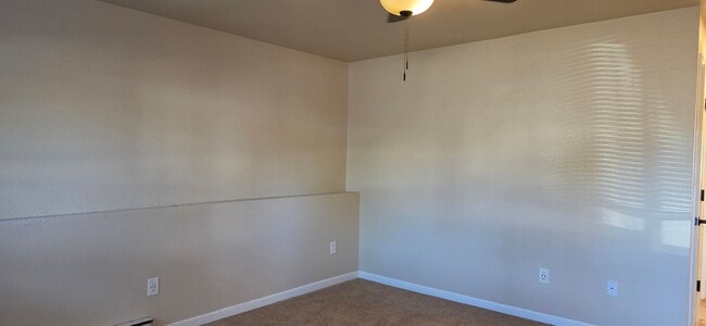 Building Photo - 4931 Green River St