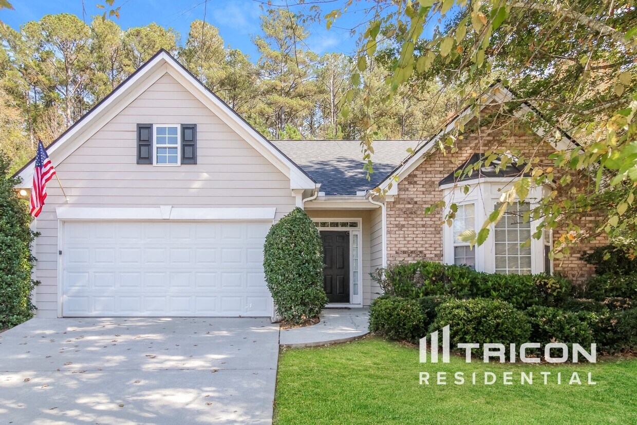 8252 Eastshore Drive Union City GA House Rental in Union City, GA