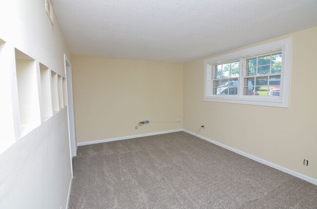 Photo - 708 Heidi Ct Apartment