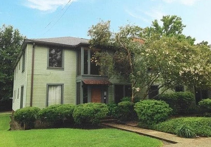 Primary Photo - 3012 Hundred Oaks Ave