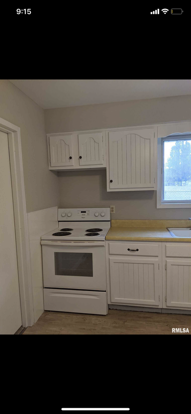 Foto principal - 6204 W Fairview Rd