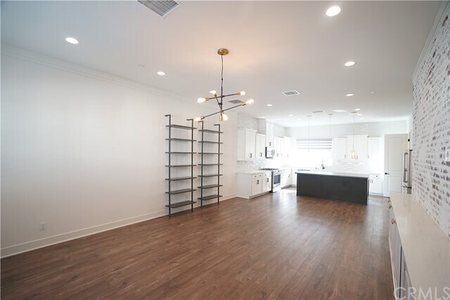 Building Photo - 15902 Ellington Way