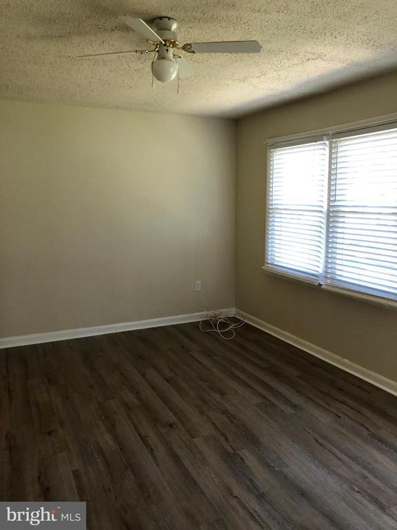 Foto del edificio - 104 Lark Ln