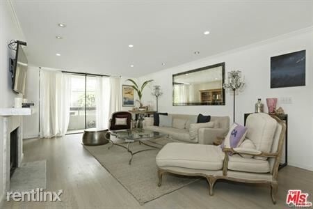 Building Photo - 2 br, 3 bath House - 851 N Kings Rd Apt 101