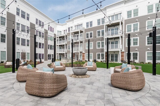 Foto del edificio - 2069 E Hoffman Ave