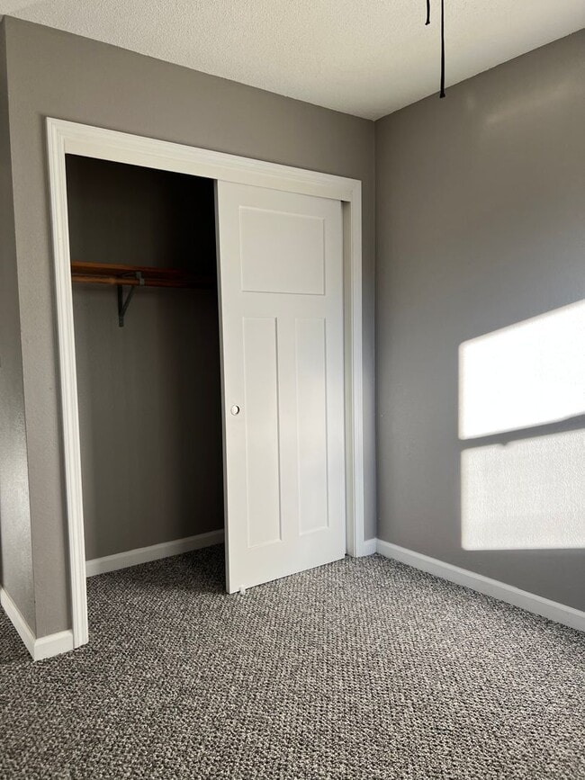 Foto del edificio - One Bedroom Remodeled apartment in Pulaski