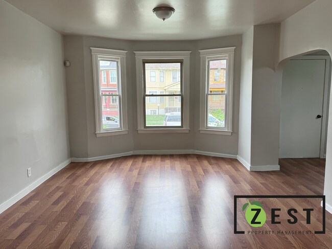 Foto del edificio - Beautifully Remodeled Home!