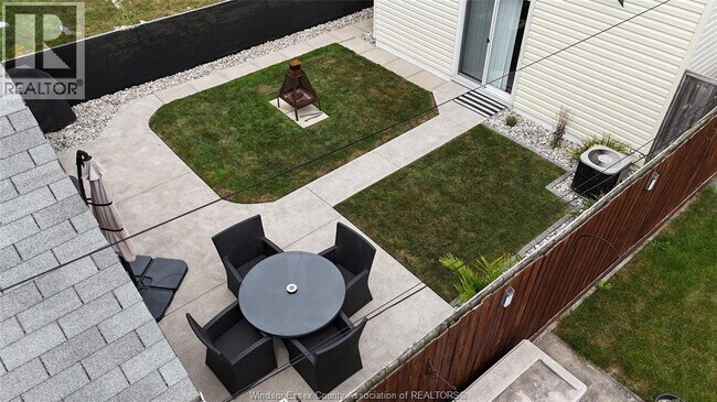 Photo du bâtiment - 1527 Pierre Ave