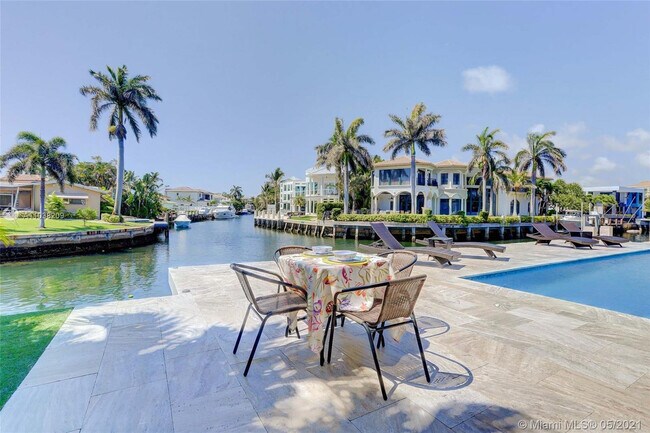 Building Photo - 750 Marine Dr