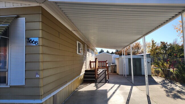 Foto del edificio - "Charming 2-Bedroom Mobile Home with Scenic Views in Boise – Spacious 1344 Sq Ft Oasis!"