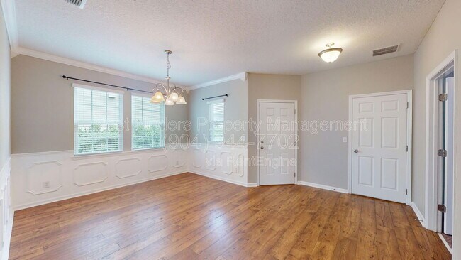 Foto del edificio - 435 Sanctuary Dr