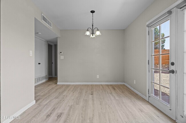 Building Photo - 2617 Red Sails Dr
