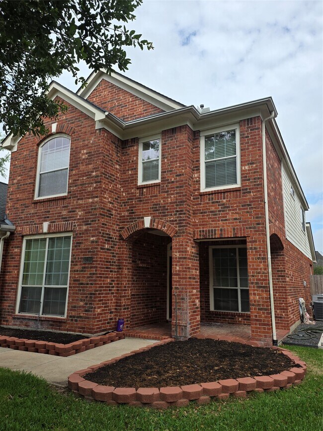 Building Photo - 6030 Gablestone Ln