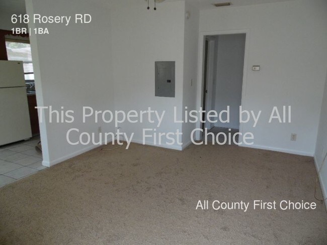 Foto del edificio - 618 Rosery Rd NW