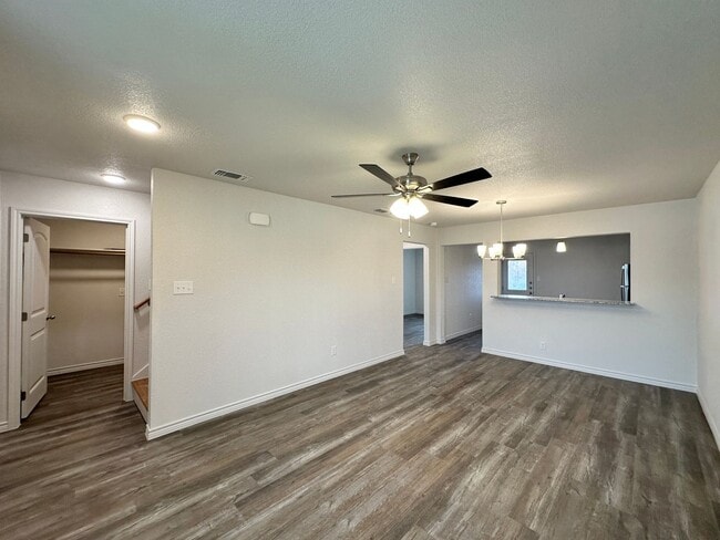 Building Photo - 222 Dolphin Dr