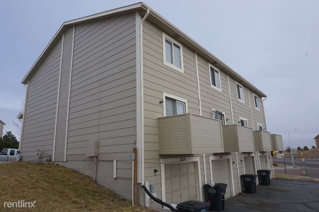Building Photo - 3 br, 2 bath Townhome - 5319 Solar Ridge Dr