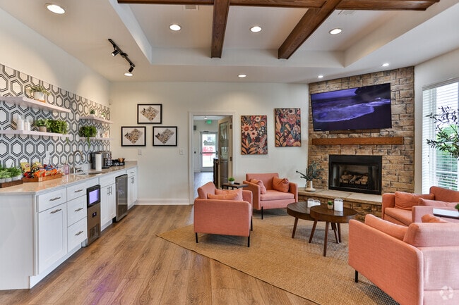 Interior Photo - Overlook at Indian Trail