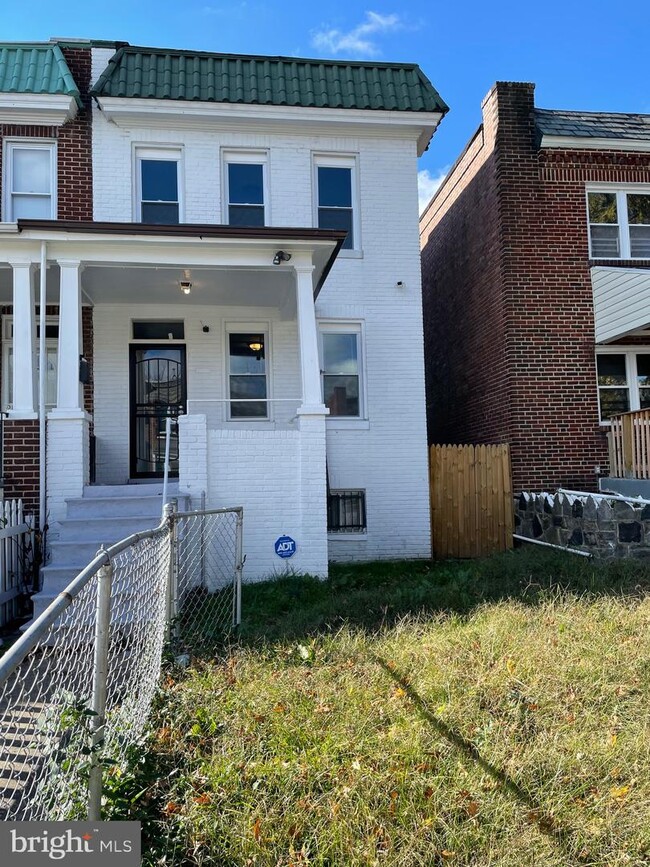 Building Photo - 5212 Cuthbert Ave