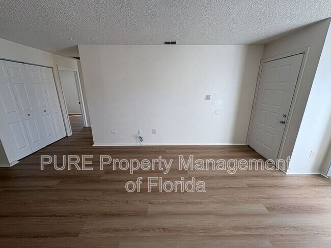 Building Photo - 5420 SE 29th Pl