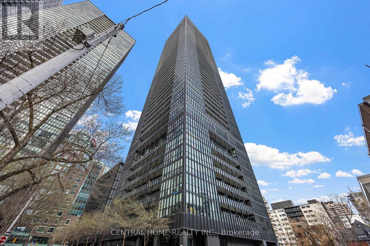 Primary Photo - 101-3101 Charles St E