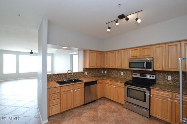 Foto del edificio - 425 Rio Salado Pkwy