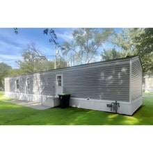 Building Photo - 1085 Spring Bay Rd
