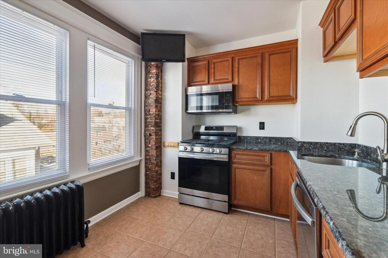 Primary Photo - 4552 Manayunk Ave