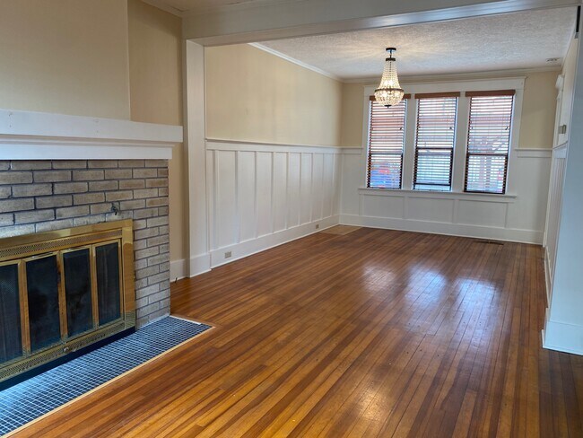 Building Photo - 1458 Franklin Ave