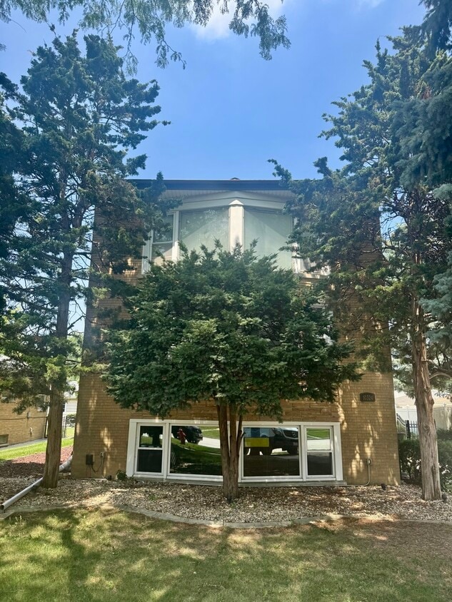 Primary Photo - 10324 Canterbury St
