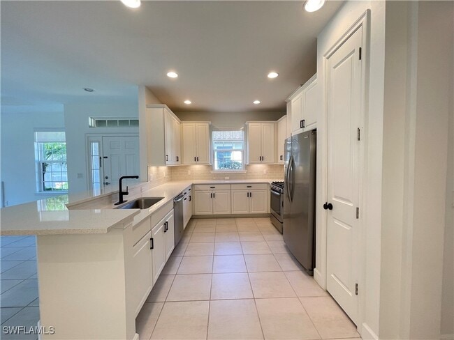 Foto del edificio - 8217 Lucello Terrace W