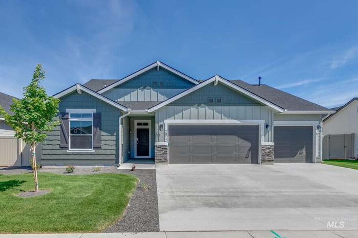 Foto principal - 4 Bed 2 Bath in Meridian with 3 Car Garage