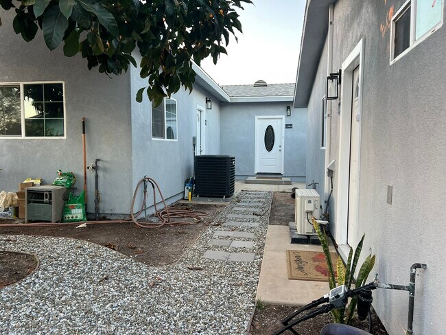 Building Photo - 11561 Lenmar St