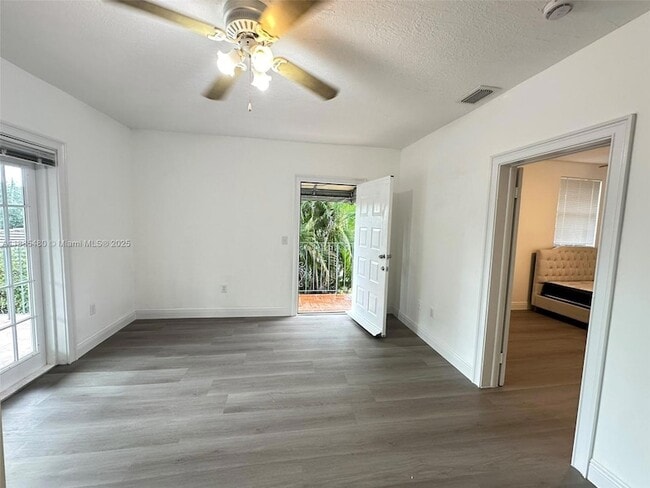 Foto del edificio - 312 SW 32nd Ave