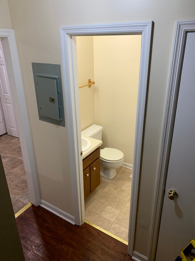 Foto principal - 3101 Conviser Dr