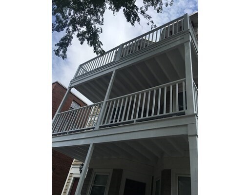 Foto del edificio - 526 Talbot Ave