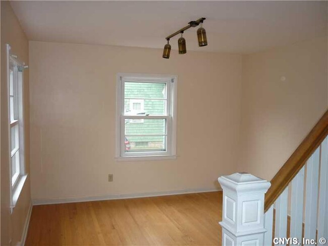 Building Photo - 111 Homewood Dr