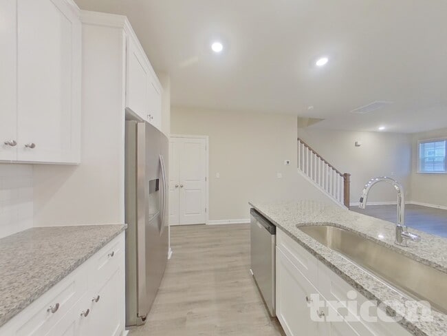 Building Photo - 18 Beautyberry St