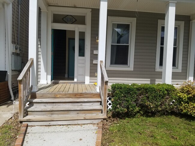 Building Photo - 416 N 32nd St