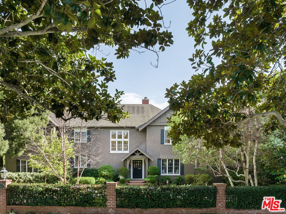 Primary Photo - 226 Palisades Ave