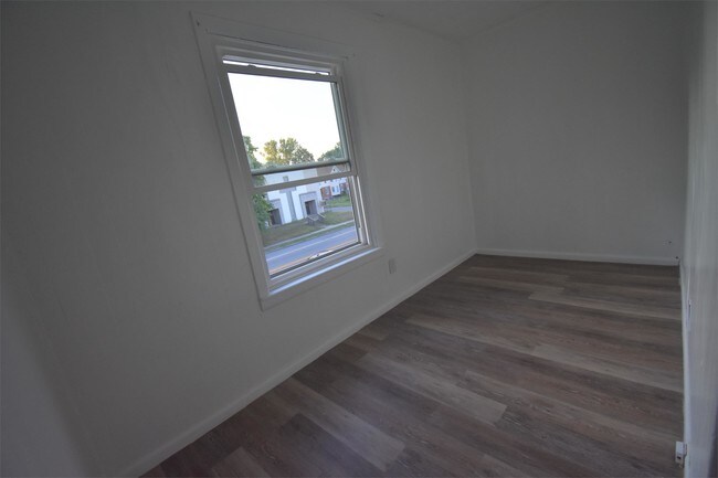 Foto del edificio - 900 S Plymouth Ave