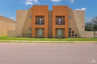 Building Photo - 1200 E Daffodil Ave