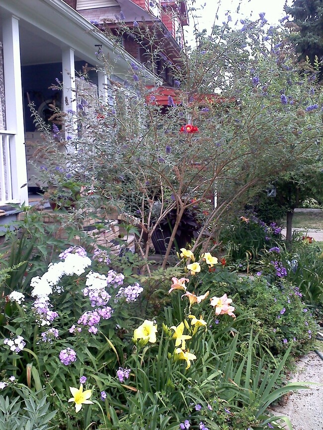 Garden Apartment - 1716 Preyer Ave