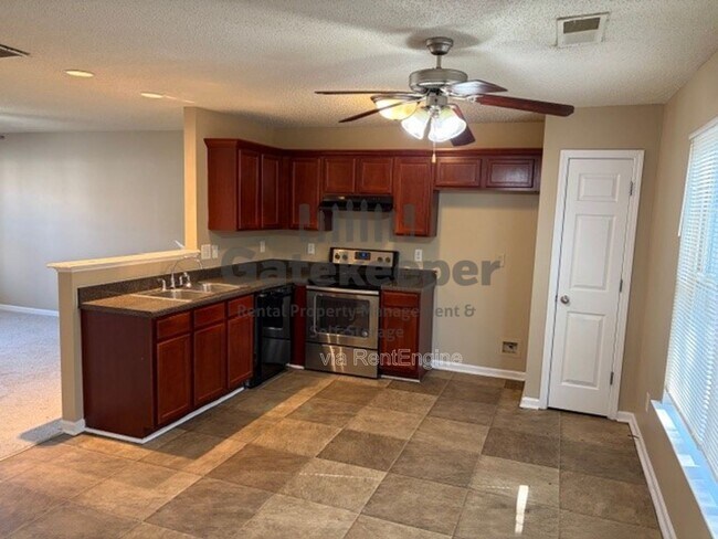 Building Photo - 306 Lauren Dr