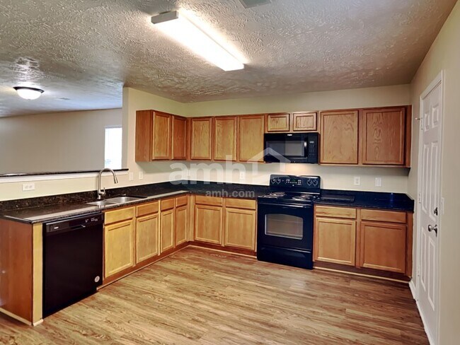 Foto del edificio - 2727 Sutherland Dr