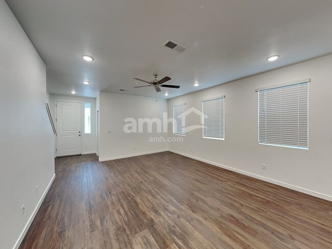 Foto del edificio - 23534 E 2nd Pl