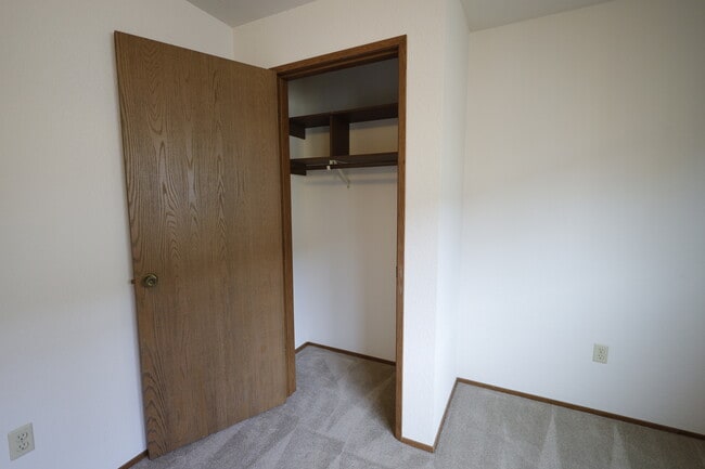 Building Photo - 314 N 134th St