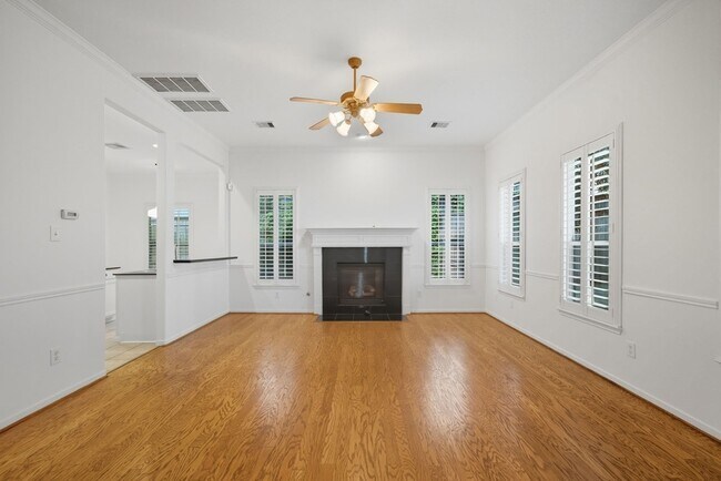 Foto del edificio - 2623 Shady Acres Ct