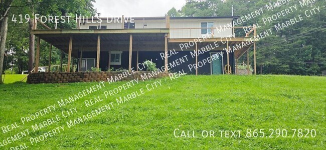 Foto del edificio - 419 Forest Hills Dr
